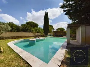 Mas 8 personnes avec piscine - Lansac