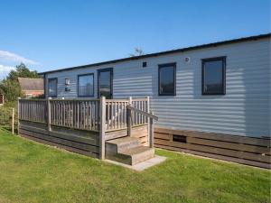 Pinewoods Park Style no.8 - sleeps 6 – no dogs