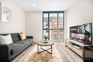 Stylish Two Bedroom - City Centre - New Executive Development - JQ 6AH