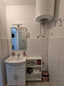 Apartma Olivin 