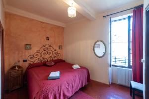 GuestHost - Exploring Liguria! Castelvittorio Apartments