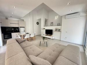 TreA Accomodations - Maya Terrace Sea View