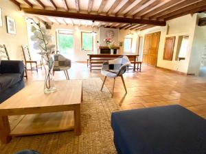 Gîte écologique de charme avec grand jardin, proche des Alpes Mancelles, idéal famille et amis - FR-1-410-132