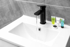 Stylish Apartment - Two Bedroom - Netflix - City Centre - JQ 7AH