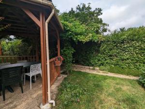 Maisons de vacances Charmante maison de campagne avec jardin privatif, proche etangs et nature, ideale rando et velo. - FR-1-591-80 : Maison de Vacances