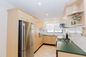 4-1 Penders Court