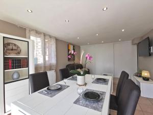 Charmant Gîte Rénové avec Sauna en Haute-Loire, Parfait pour Randonnées et Repos - FR-1-582-344