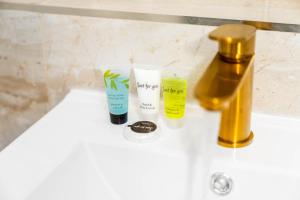 Stylish Apartment - 2 Bedroom - City Centre - JQ - WIFI - Netflix - 10AH