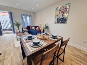 Bright 1-Bed Flat Near Fulham Broadway Station with Free WiFi and Netflix