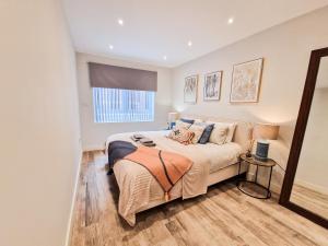 Bright 1-Bed Flat Near Fulham Broadway Station with Free WiFi and Netflix