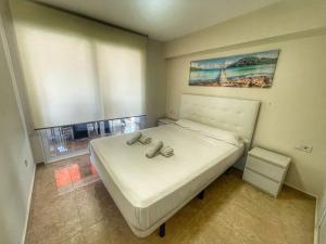 Dos habitaciones piscina y parking - Vistas al mar