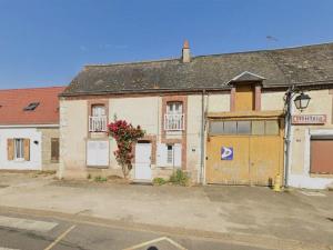 Escapade Paisible: Gîte pour 8 à Saint-Hilaire-sur-Yerre, Jardin Clos, Proche Chateaudun et Chartres - FR-1-581-131