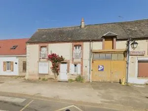 Escapade Paisible: Gîte pour 8 à Saint-Hilaire-sur-Yerre, Jardin Clos, Proche Chateaudun et Chartres - FR-1-581-131 - 沙托丹