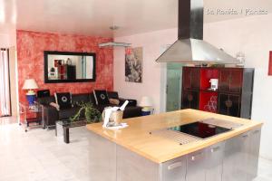 La Ranita uno Parnas