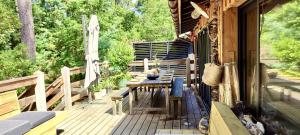 Tres belle maison en bois,dans la Marina, 10pers, au bord de leau