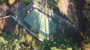 Tres belle maison en bois,dans la Marina, 10pers, au bord de leau