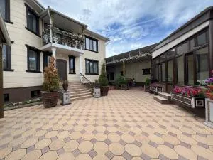 NUR Guest House - Naryn