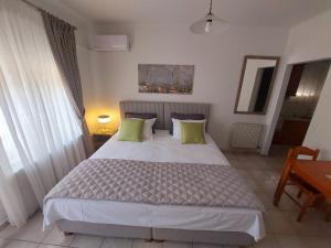 Elenis Apartments Igoumenitsa - Γκαρσονιέρα 2ου ορόφου επιπλωμένη, εξοπλισμένη