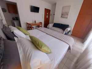 Elenis Apartments Igoumenitsa - Γκαρσονιέρα 2ου ορόφου επιπλωμένη, εξοπλισμένη