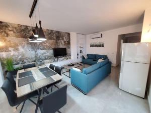 Tedis Garden Apartment Golem