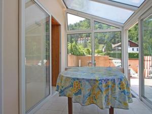 Maisons de vacances Gite familial aux Vosges avec jeux pour enfants, a proximite de la nature et activites sportives - FR-1-589-111 : photos des chambres