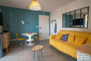 Riboleys - T2 climatisé avec WIFI et piscine