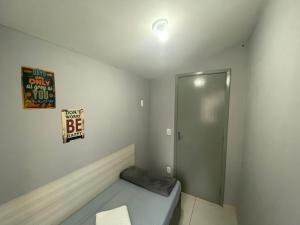 Quarto Feminino Próximo ao Metro Expo