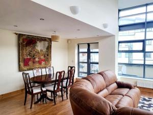 Panoramic Two-bedroom Penthouse
