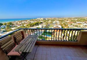 VIVE la PLAYA a 5 min con VISTAS-PISCINA-AIRE ACONDICIONADO-VENTILADORES DE TECHO-WIFI-Orientacion Sur