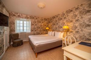 Double or Twin Room in Main Building with Sea View room in Hotell Rusthållargården