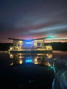 Twin Boats - Butterfly - Dreverna