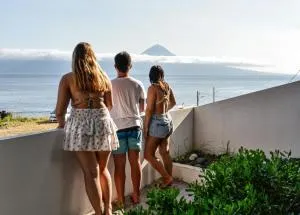 Casa dos Terreiros Oceanfront Villa - Calheta