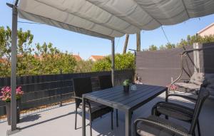 1 Bedroom Stunning Apartment In Sibenik