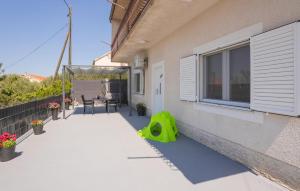 1 Bedroom Stunning Apartment In Sibenik