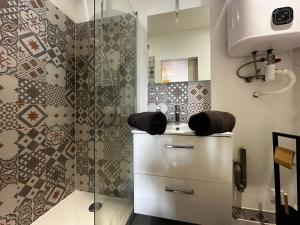 Appartements Le Petit phucket - centre ville - wifi : photos des chambres