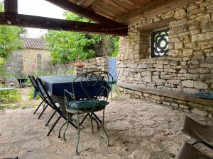 Appartements gite de Pierrebrune : photos des chambres
