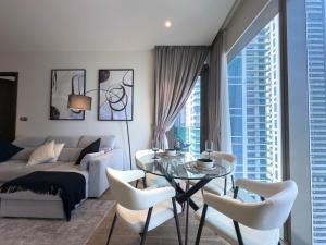 Naseem - Stylish 1BR Hotel Apartment Overlooking the Marina