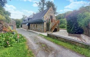 Amazing Home In Saint-Thurien With Wifi