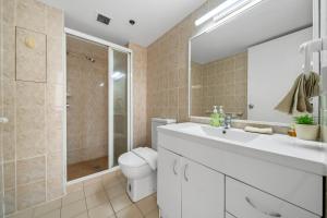 Spacious 2BR Apt - 100m to DarlingHarbour & Chinatown