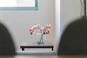 Spacious 2BR Apt - 100m to DarlingHarbour & Chinatown