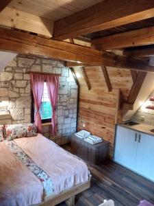 Konaci Gradina 3