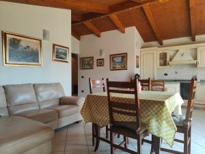 Ampio Trilocale Con Terrazzo by Tempovacanza