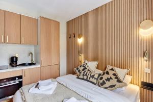 Superbe Studio Tour Eiffel Trocadero by Studioprestige