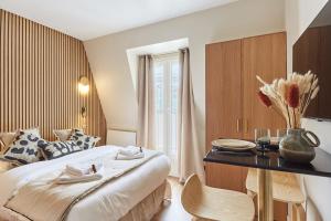 Superbe Studio Tour Eiffel Trocadero by Studioprestige