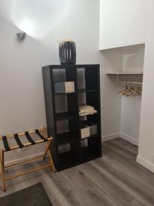 Gîte en face du Château de NIZAS, 4 chambres dhôtes et 1 appartement familial pour 4 personnes
