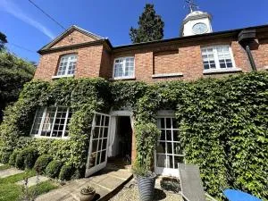 Huntershields Country Manor - Bugbrooke