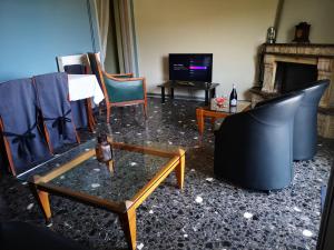 Sea View Apartment with 3 Bedrooms in Amfilochia