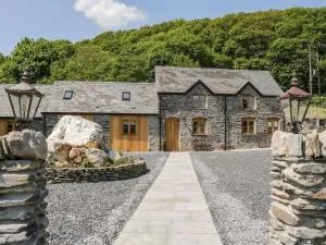 Cosy Countryside Barn Retreat in Corwen - 科文
