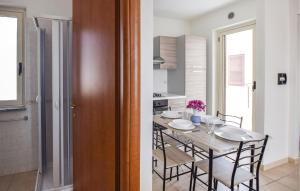 Beautiful Apartment In Isca Marina