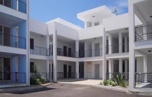 1 Bedroom Cozy Apartment In Isca Marina